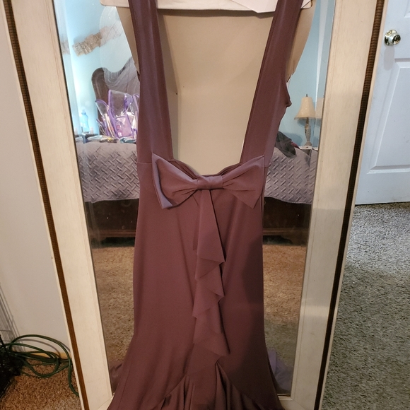 Dress - Picture 2 of 3